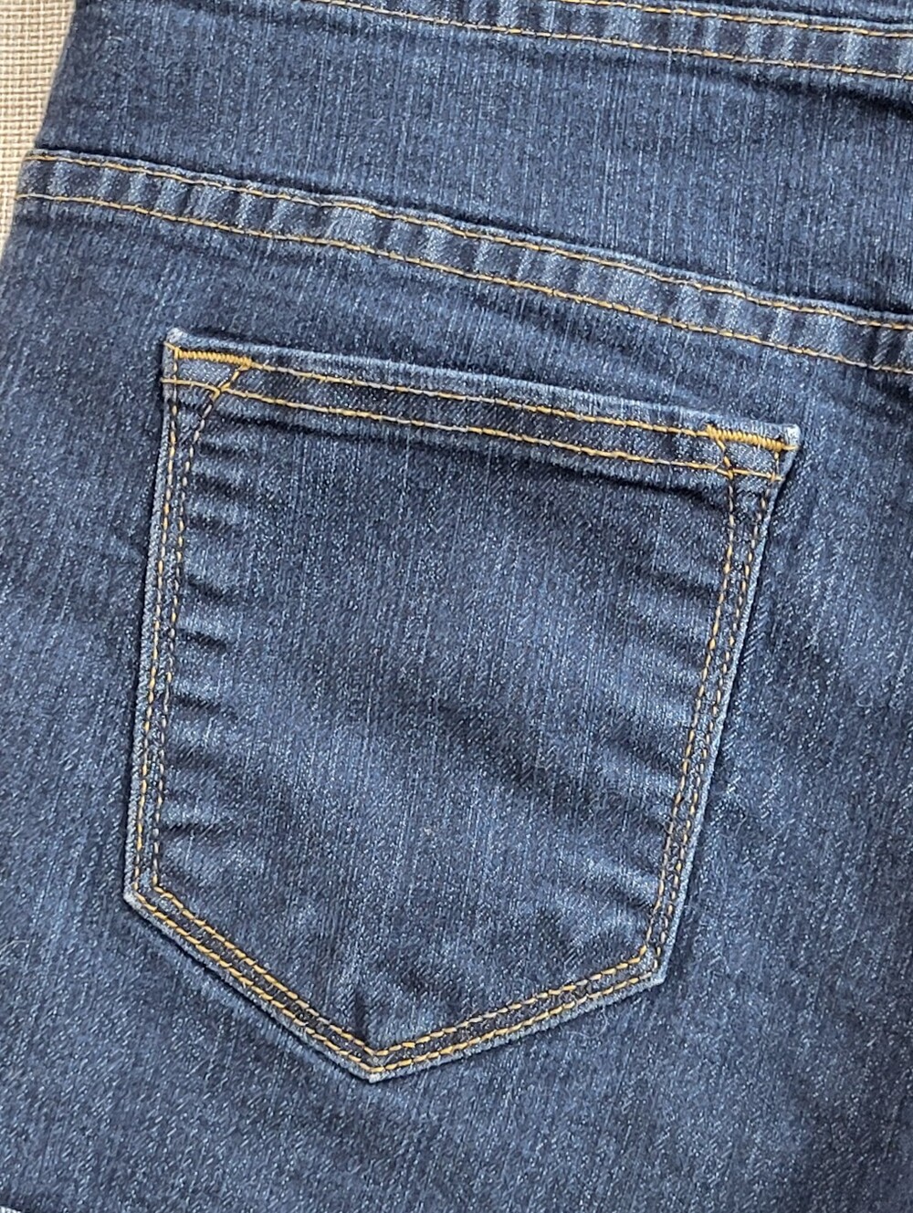 Judy Blue Women’s Cuffed Dark Blue Denim Shorts Button Fly Stretch Size Medium - Picture 3 of 10